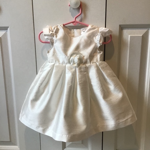 Carter’s dress - Picture 1 of 5